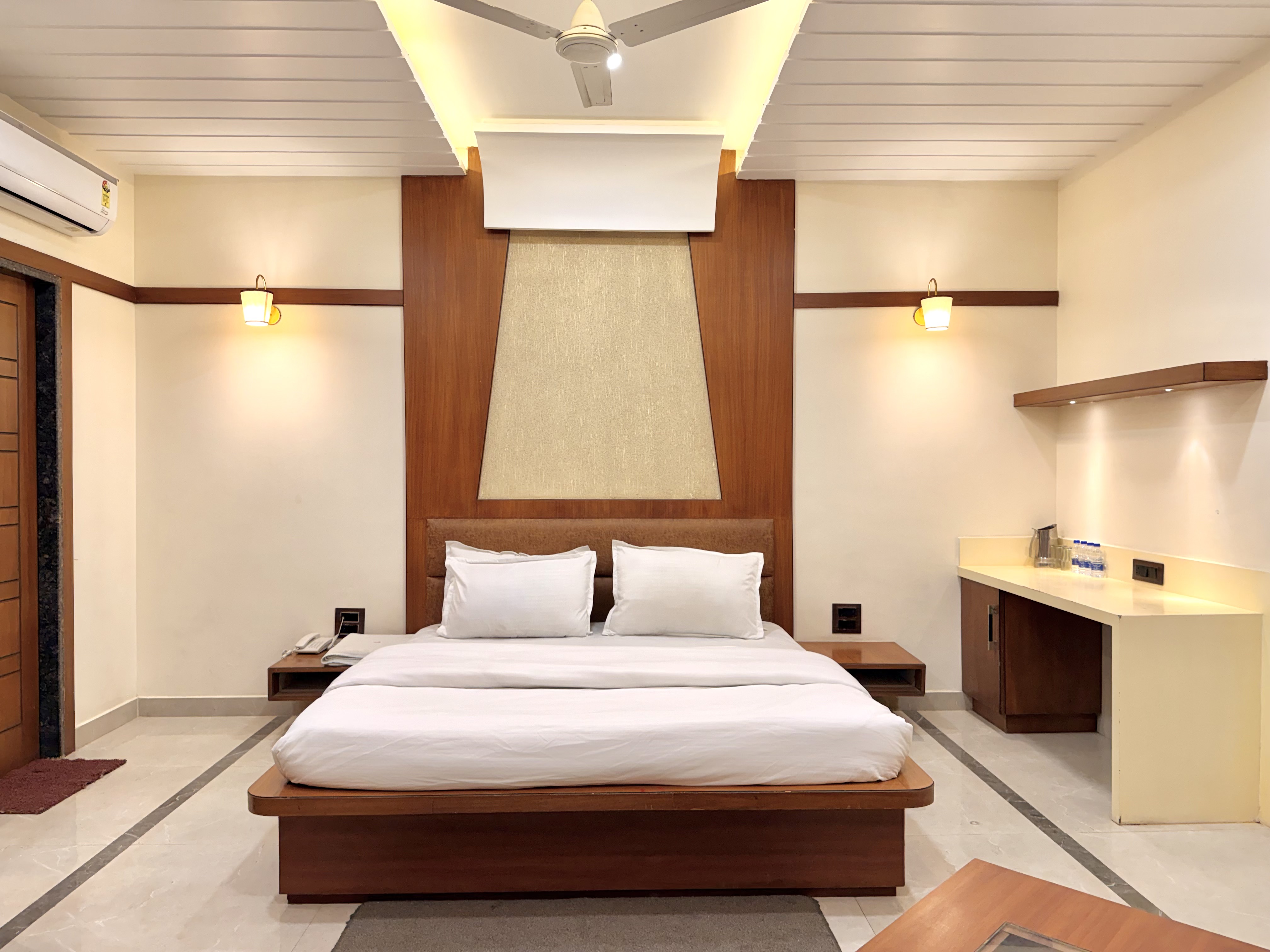 Deluxe Cottage Room